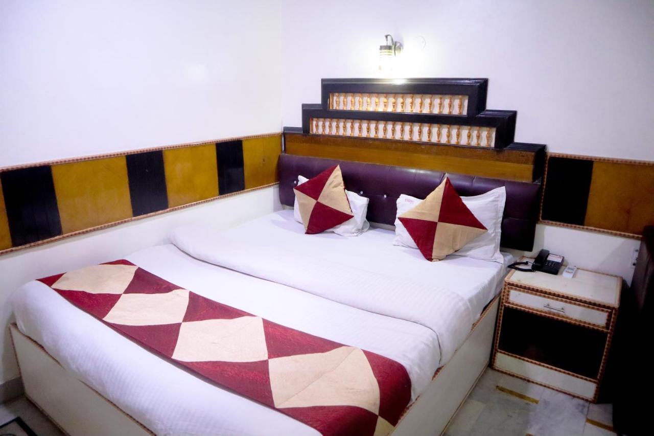 Hotel India International Нью-Дели Экстерьер фото