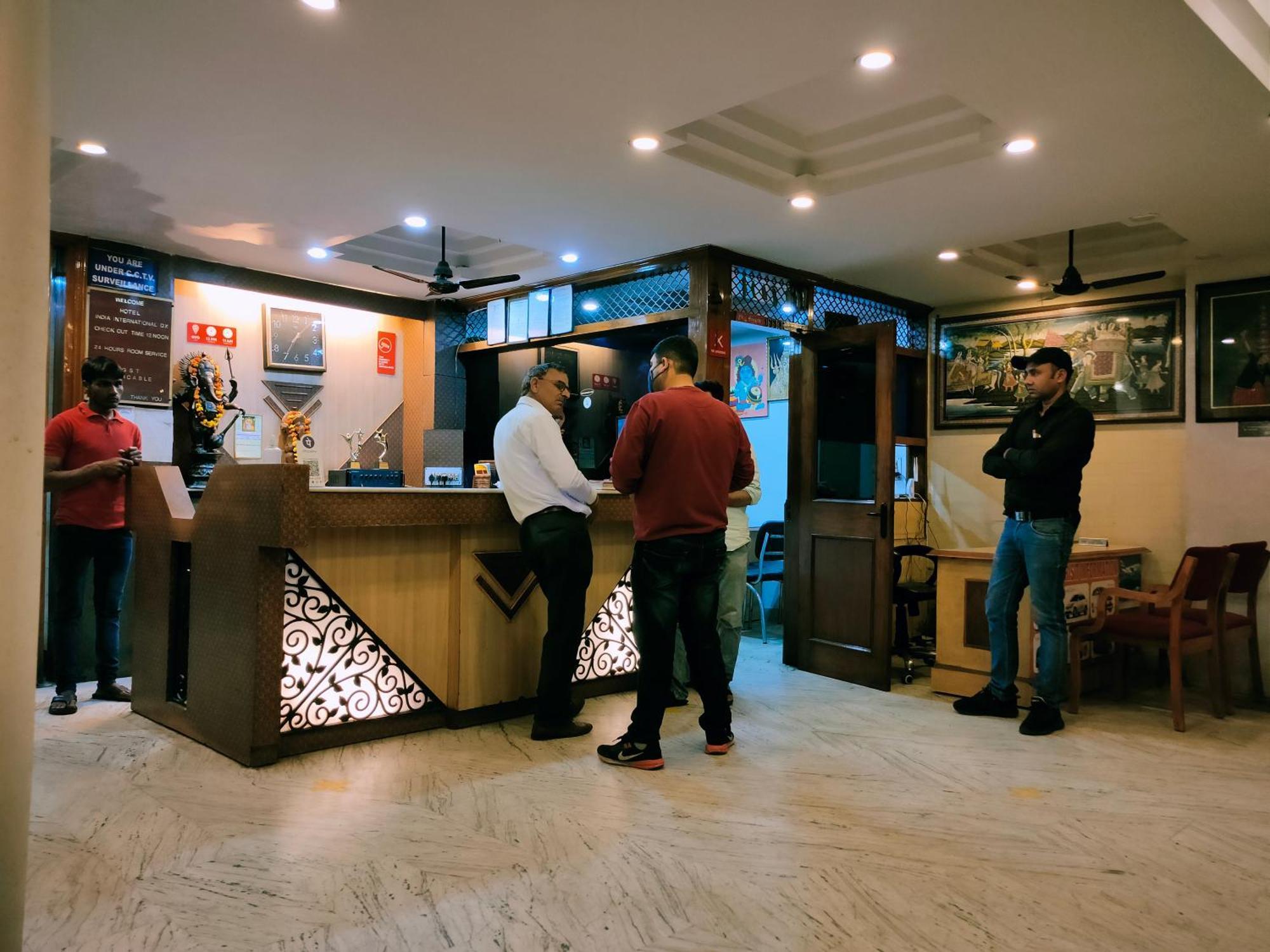 Hotel India International Нью-Дели Экстерьер фото