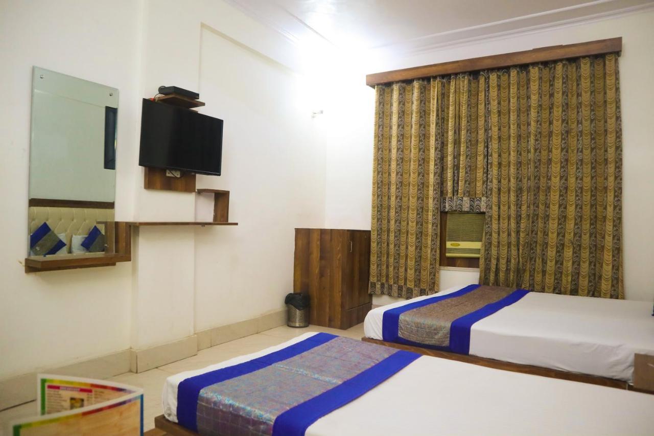 Hotel India International Нью-Дели Экстерьер фото