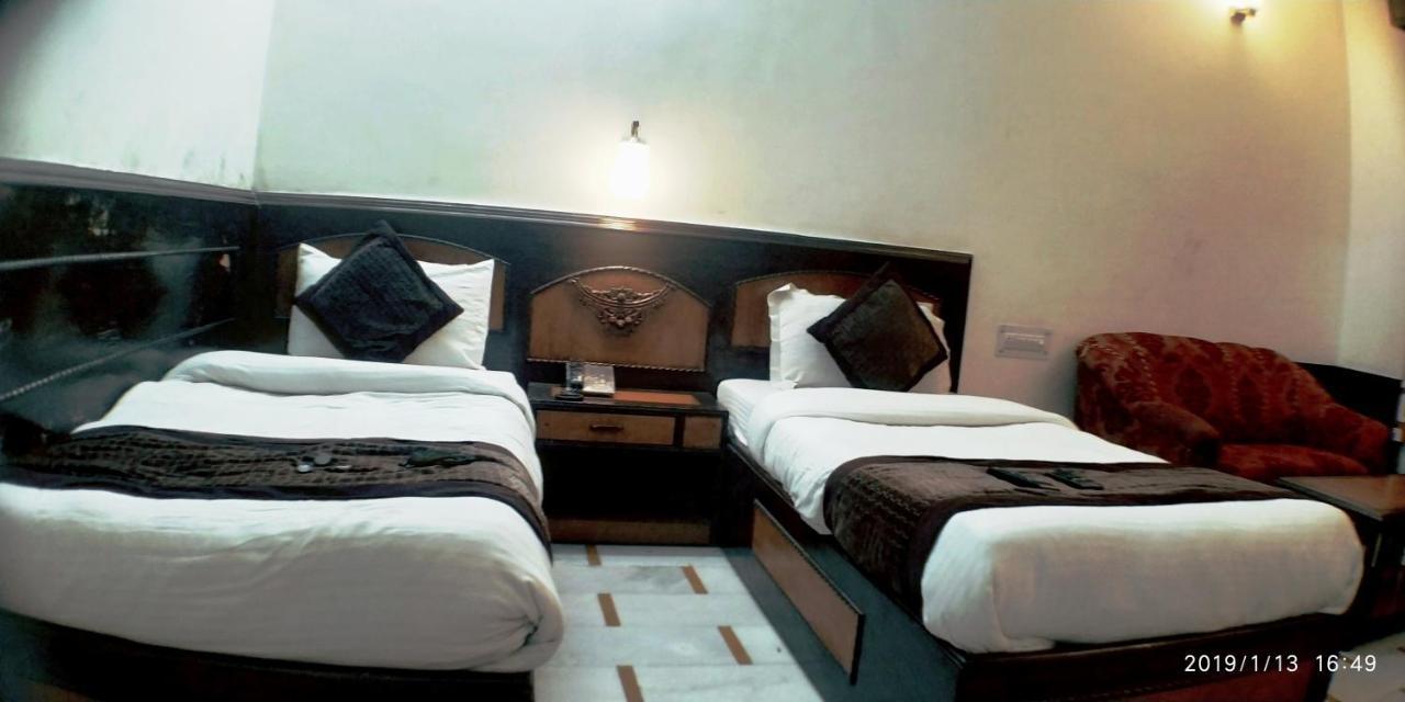 Hotel India International Нью-Дели Экстерьер фото