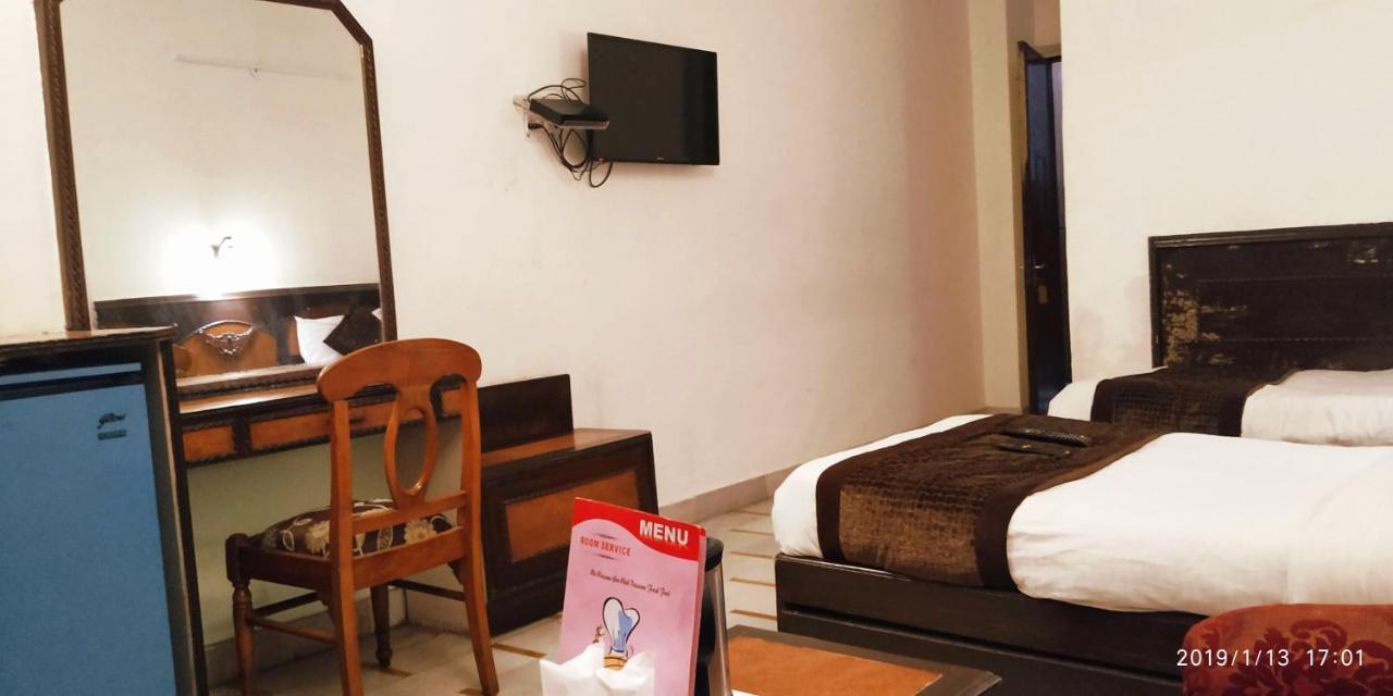 Hotel India International Нью-Дели Экстерьер фото