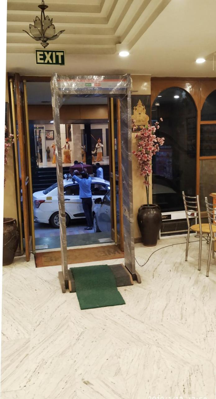 Hotel India International Нью-Дели Экстерьер фото