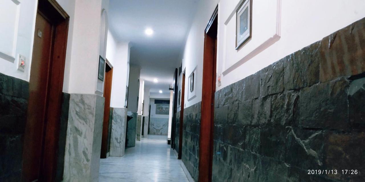 Hotel India International Нью-Дели Экстерьер фото